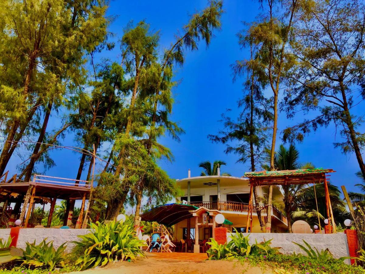 Sam & San Beach Resort Vengurla Экстерьер фото